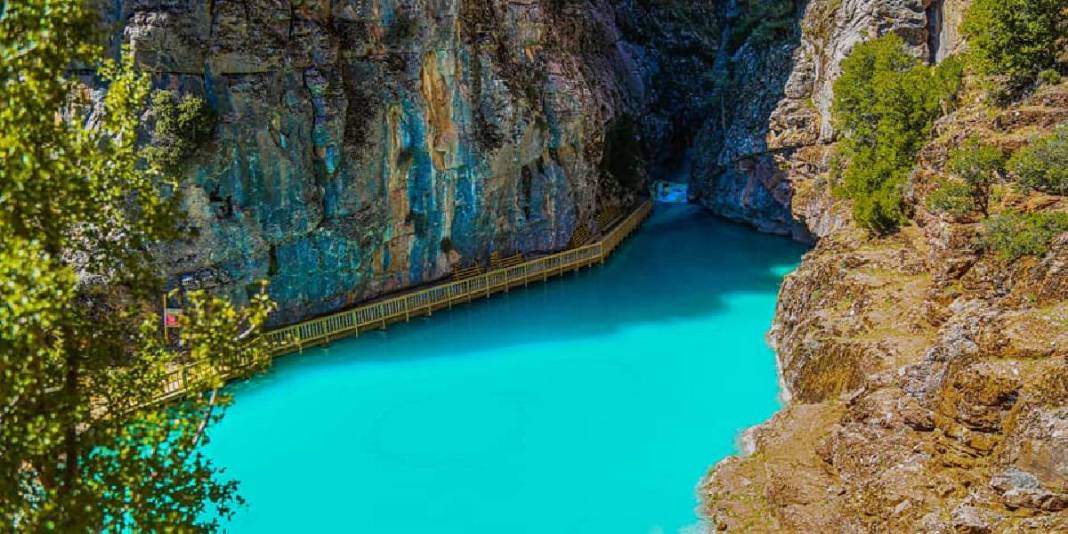 Türkiye’nin Grand Canyon’u! Turistler keşfetmeden siz koşun: Uçurumlar arasında gizli ve doğal bir cennet 3